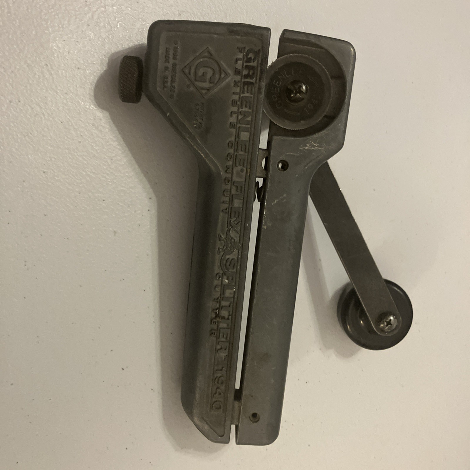Greenlee Flex 1940 Splitter Flexible Conduit Cutter Tool