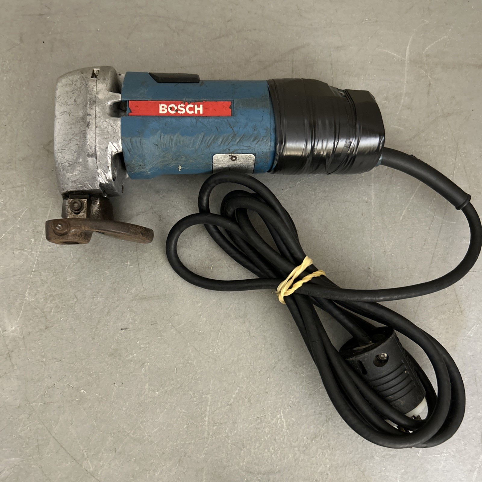 Bosch 16ga Metal Shear/Nibbler ( Partially Broken And Taped Plastic Cover)