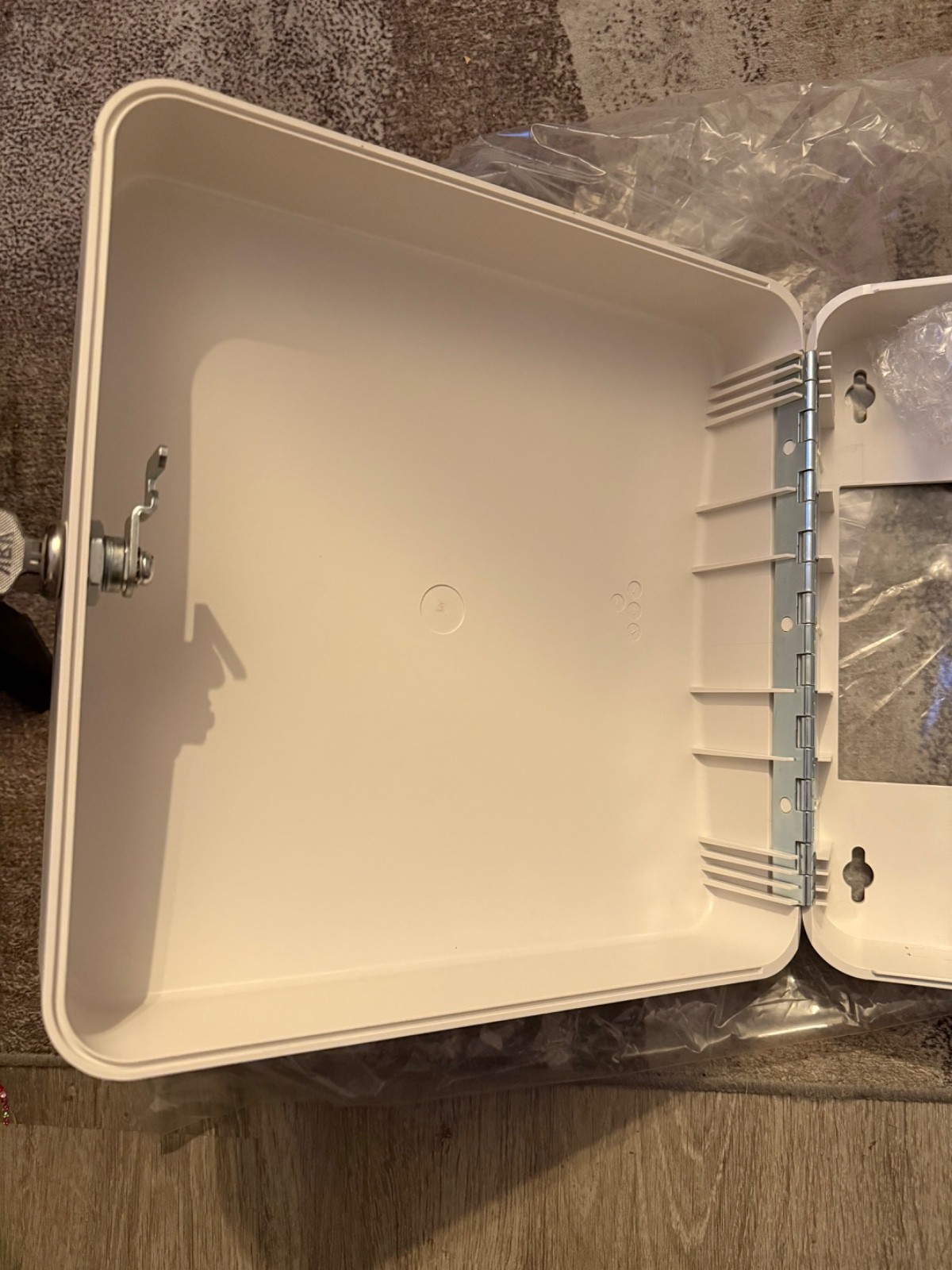 Tripp Lite EN1111 Wireless Access Point Enclosure Mount Box/Open Box -NEW