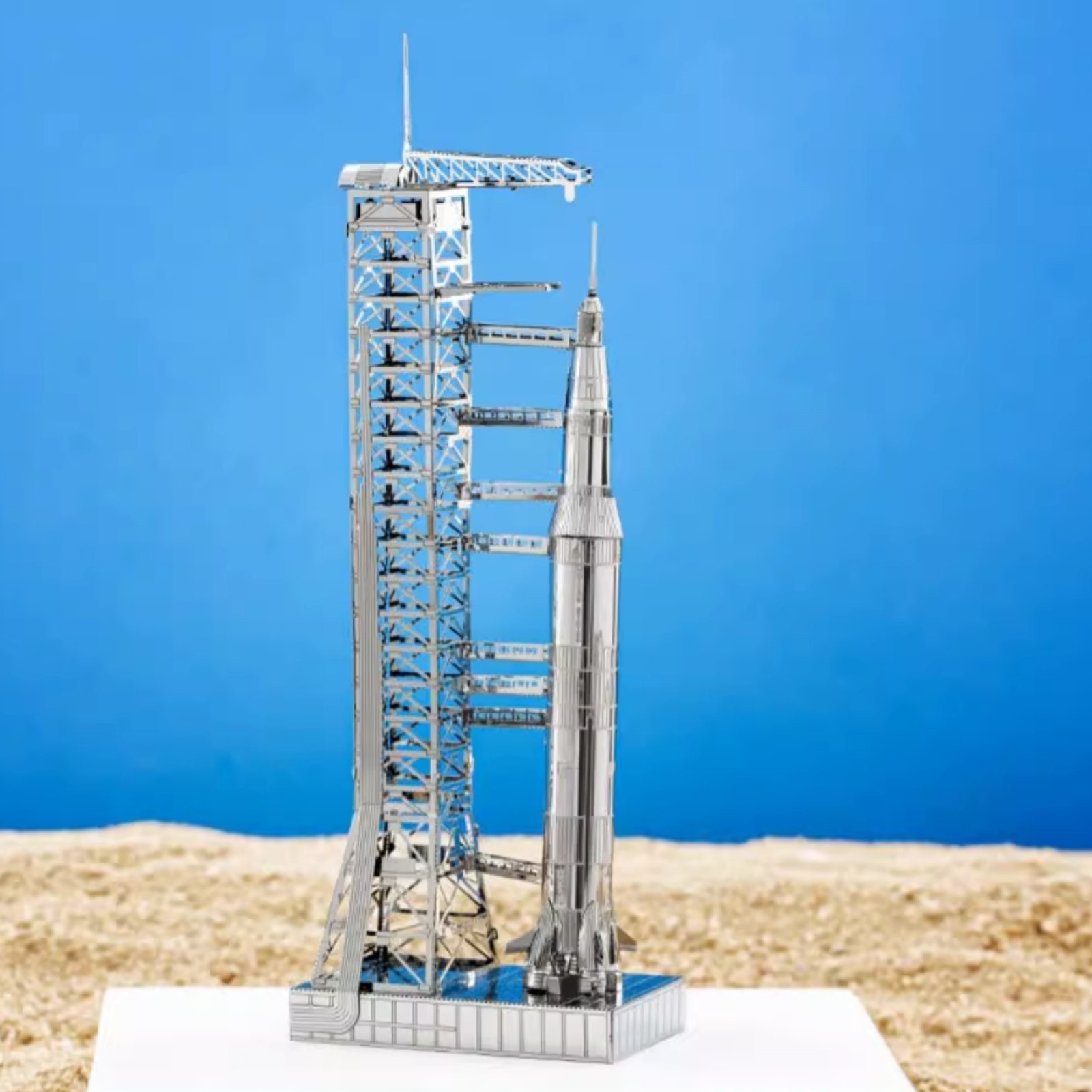 New 5.9in 1/770 High Quality USA Apollo 11 Saturn V w/ Gantry Unassembled Model