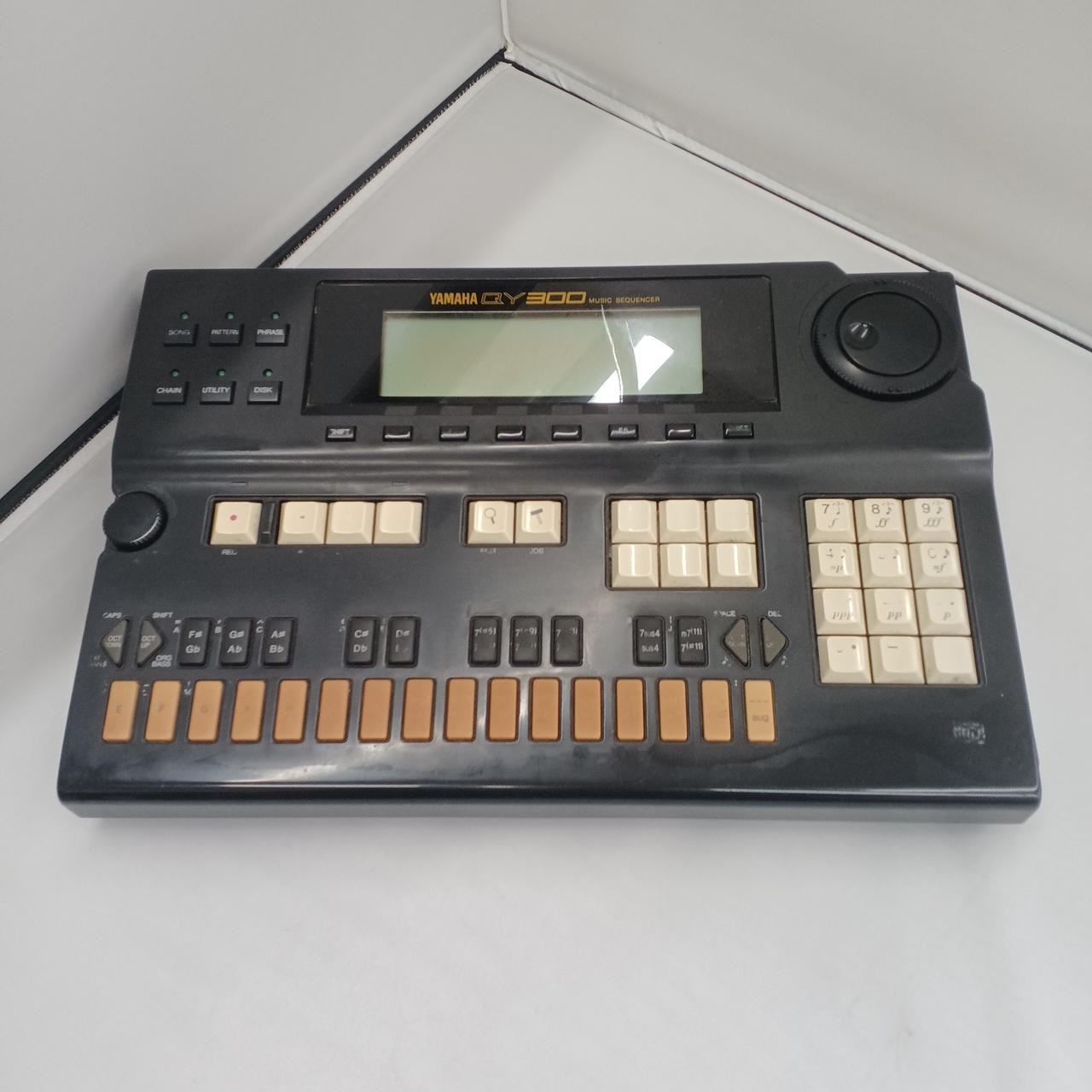 QY300 Used From Japan