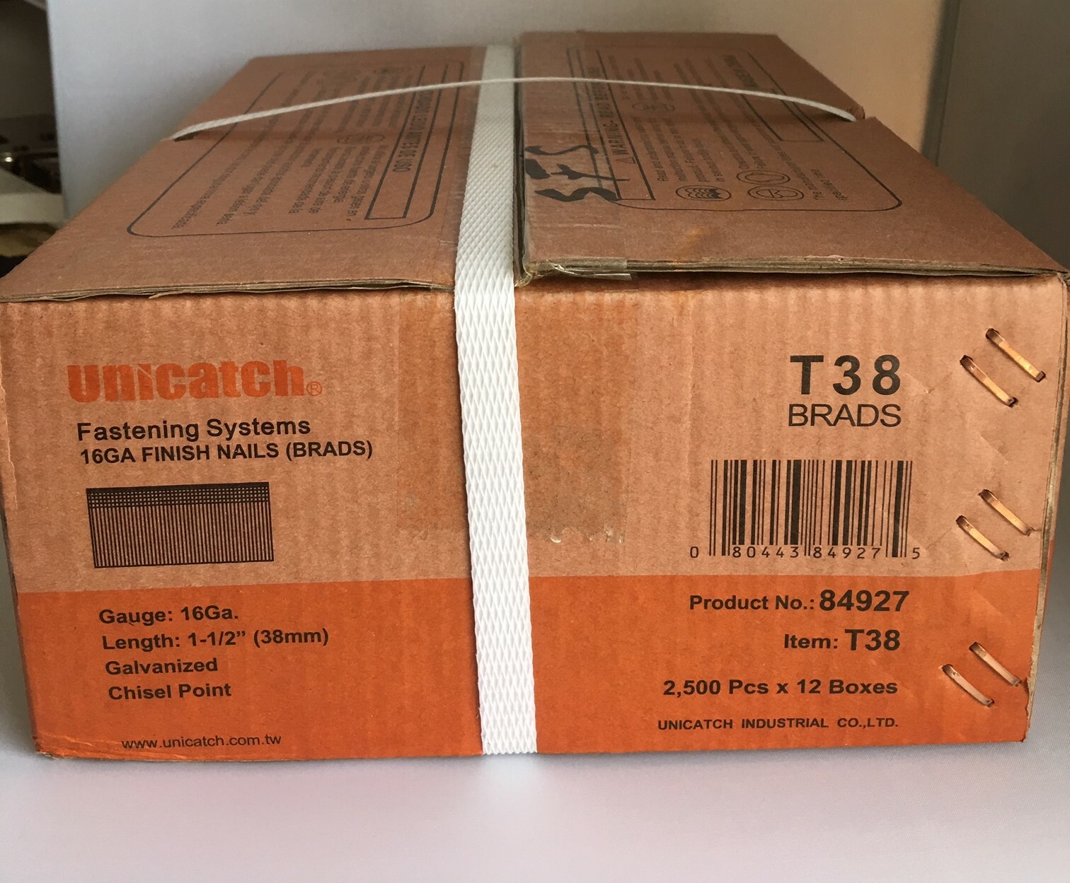 1 1/2" 16 Gauge Galv. Straight Finish Nails (2,500/Bx)(Case Qty of 12)