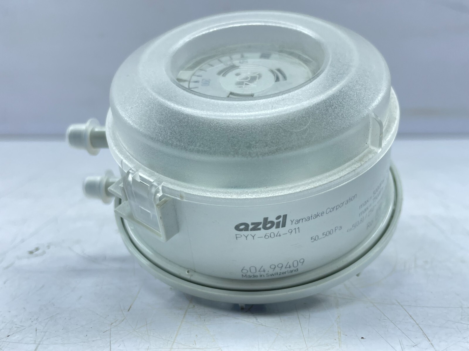 azbil PYY-604-911 604.99409 Yamataka Differential Pressure Switch Controller