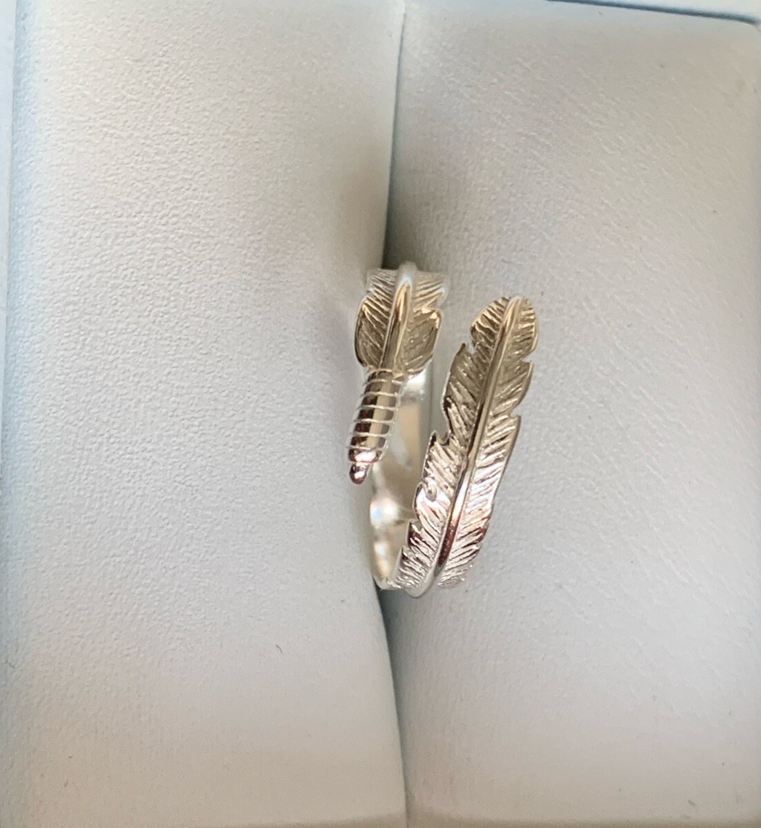 925 Silver Feather Design Band Ring Size N / / Fab Condition