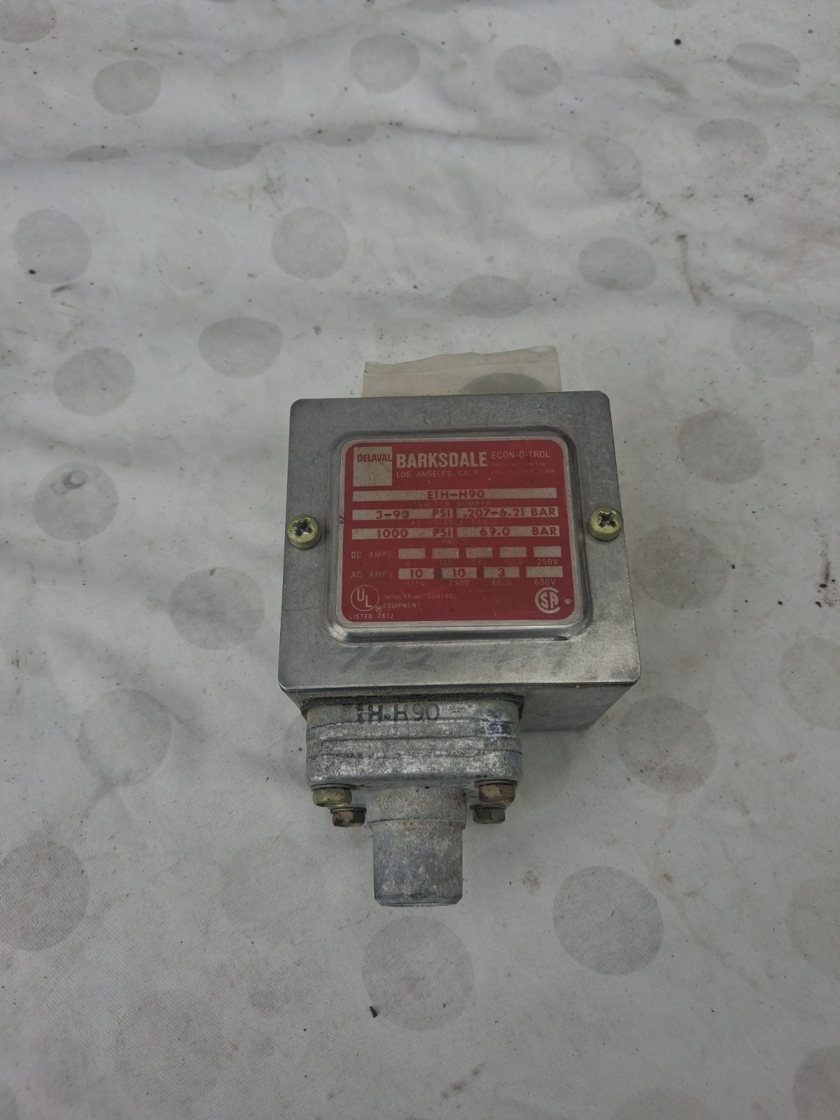 BARKSDALE E1H-H90 SWITCH NOS