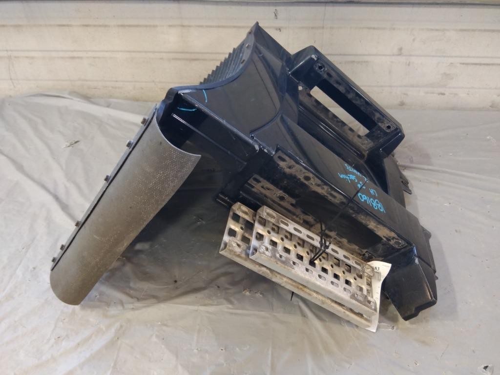 For 2012 VOLVO VNL SIDE FAIRING Left , MD