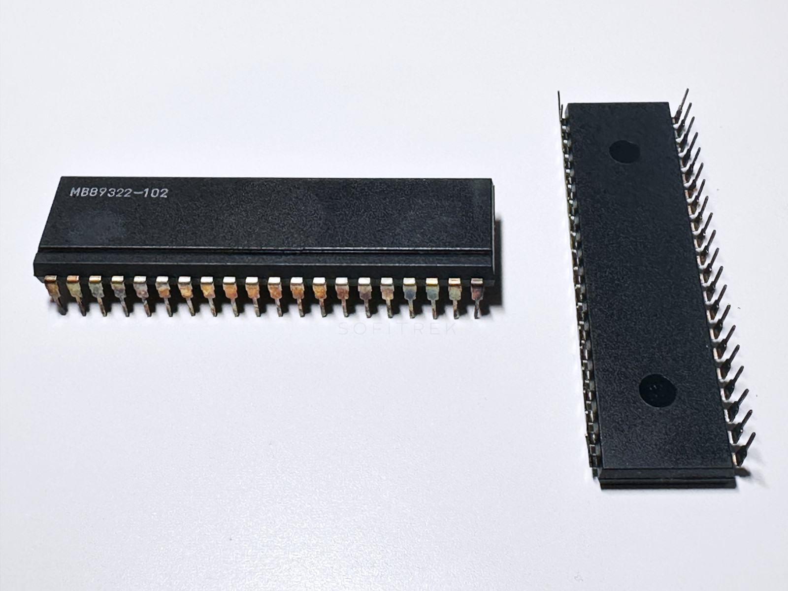 1X MB89322-102 FUJITSU Programmable CRT Controller IC DIP-40