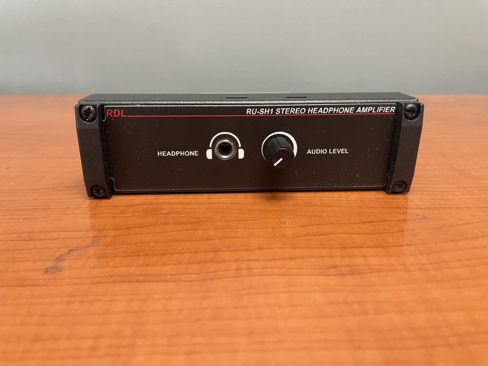 RDL RU-SH1 Stereo Headphone Amplifier RACK-UP Series