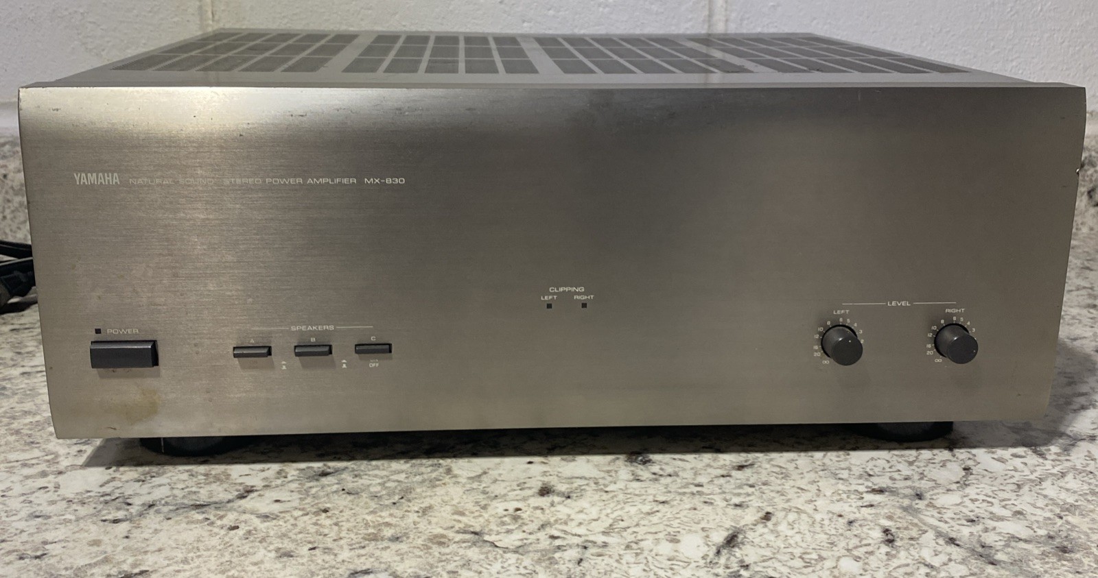 Yamaha MX-830 Stereo Power Amplifier: Natural Sound, Audiophile, Rare - READ