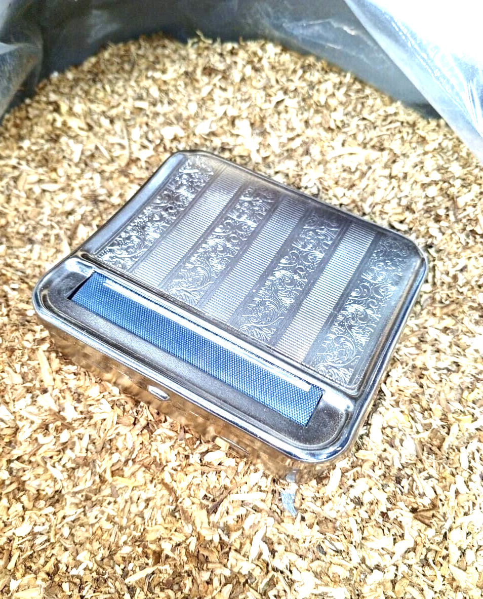 Stainless steel cigarette rolling machine