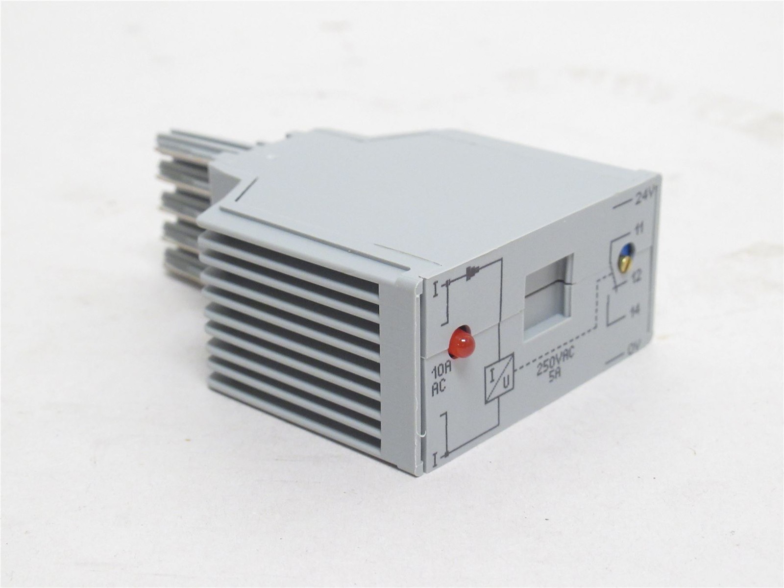 242671 New-No Box; Wago 286-665 Current Transducer 23-850mV 10A; In; 24VDC Out