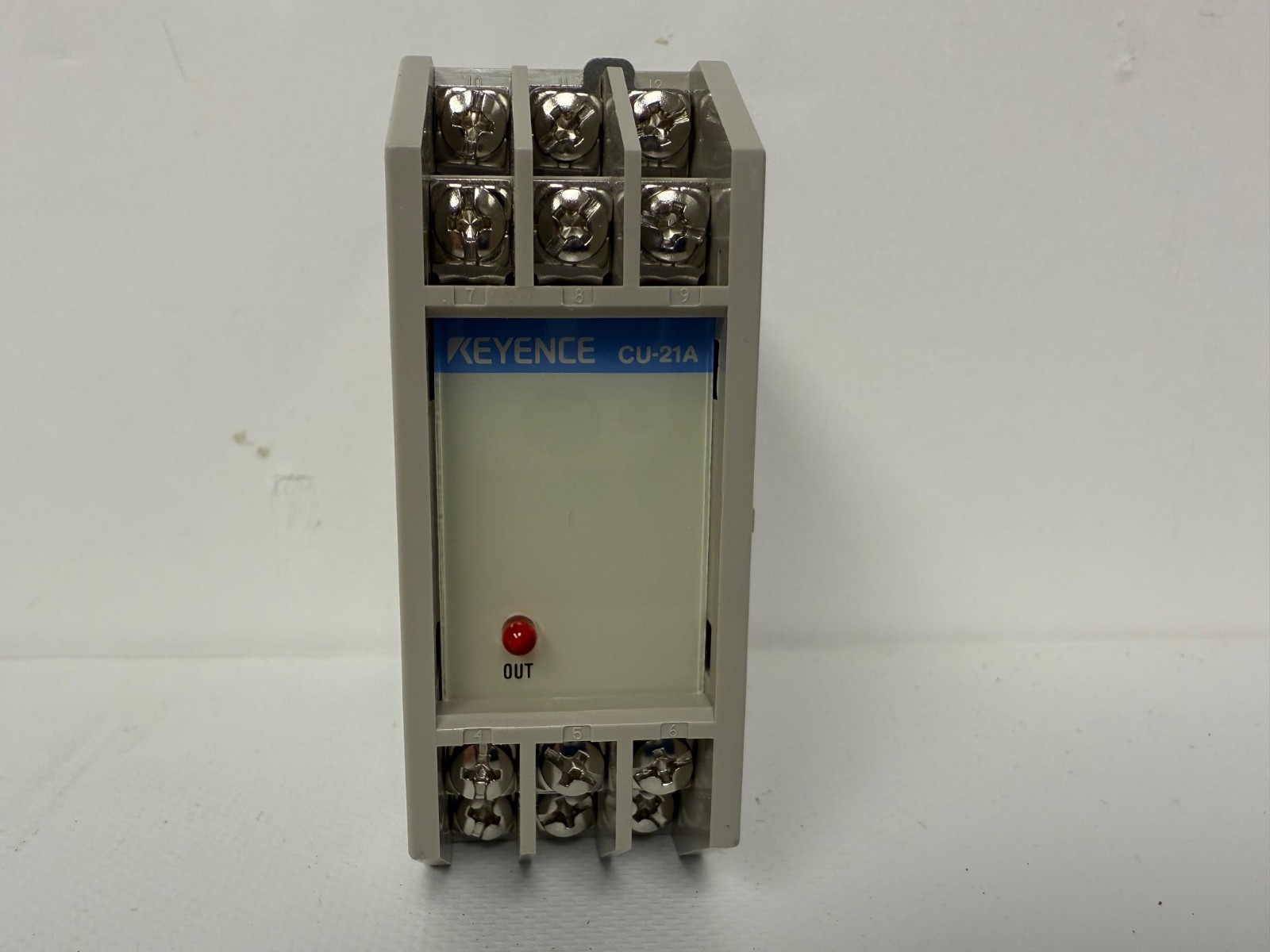KEYENCE CU-21A SENSOR CONTROL UNIT MAIN UNIT STANDARD TYPE NEW