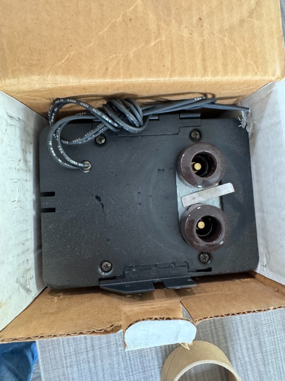 WEBSTER 12-8AB7 CARLIN IGNITION TRANSFORMER 120V MIDPOINT GROUNDED