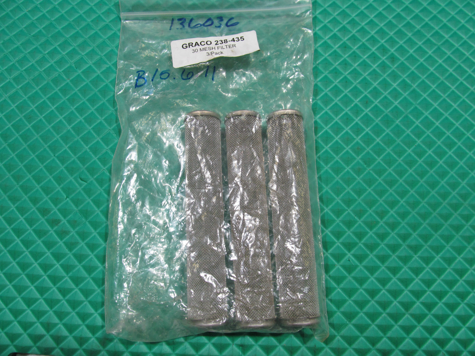 LOT OF 3 New Graco 238-435 30 Mesh Filters OD 1.06" X .925" ID X 5.7" long