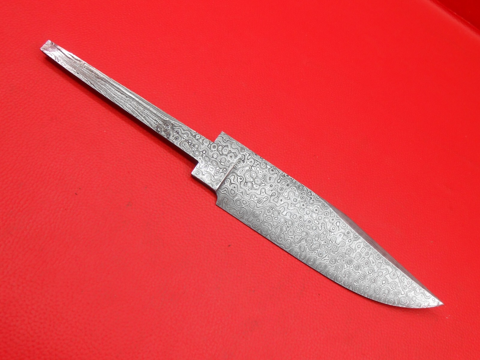 Custom Handmade Pattern Damascus Steel knife blade blank For Supply A12