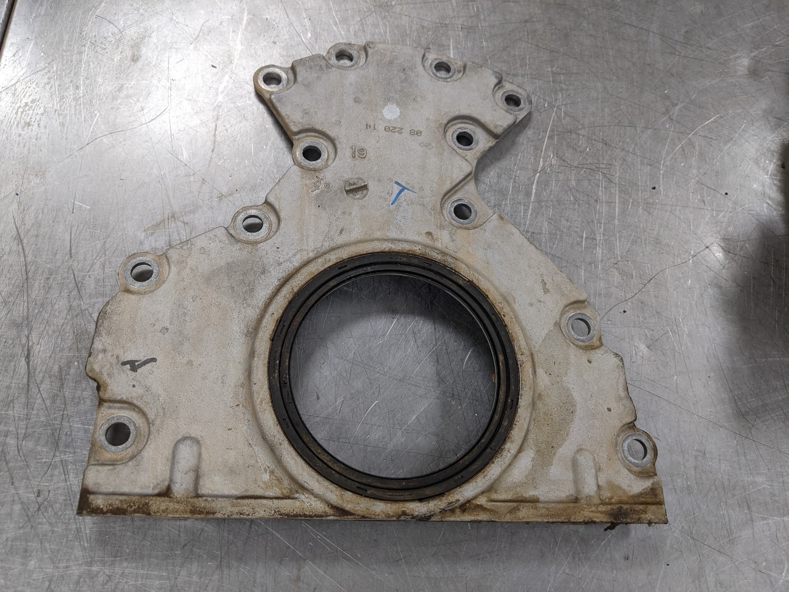 Rear Oil Seal Housing For 11-18 GMC Sierra 2500 HD 6.0