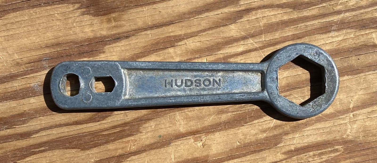 Vintage HUDSON Oxygen Cylinder Tank Respiratory Medical Equipment Wrench Tool