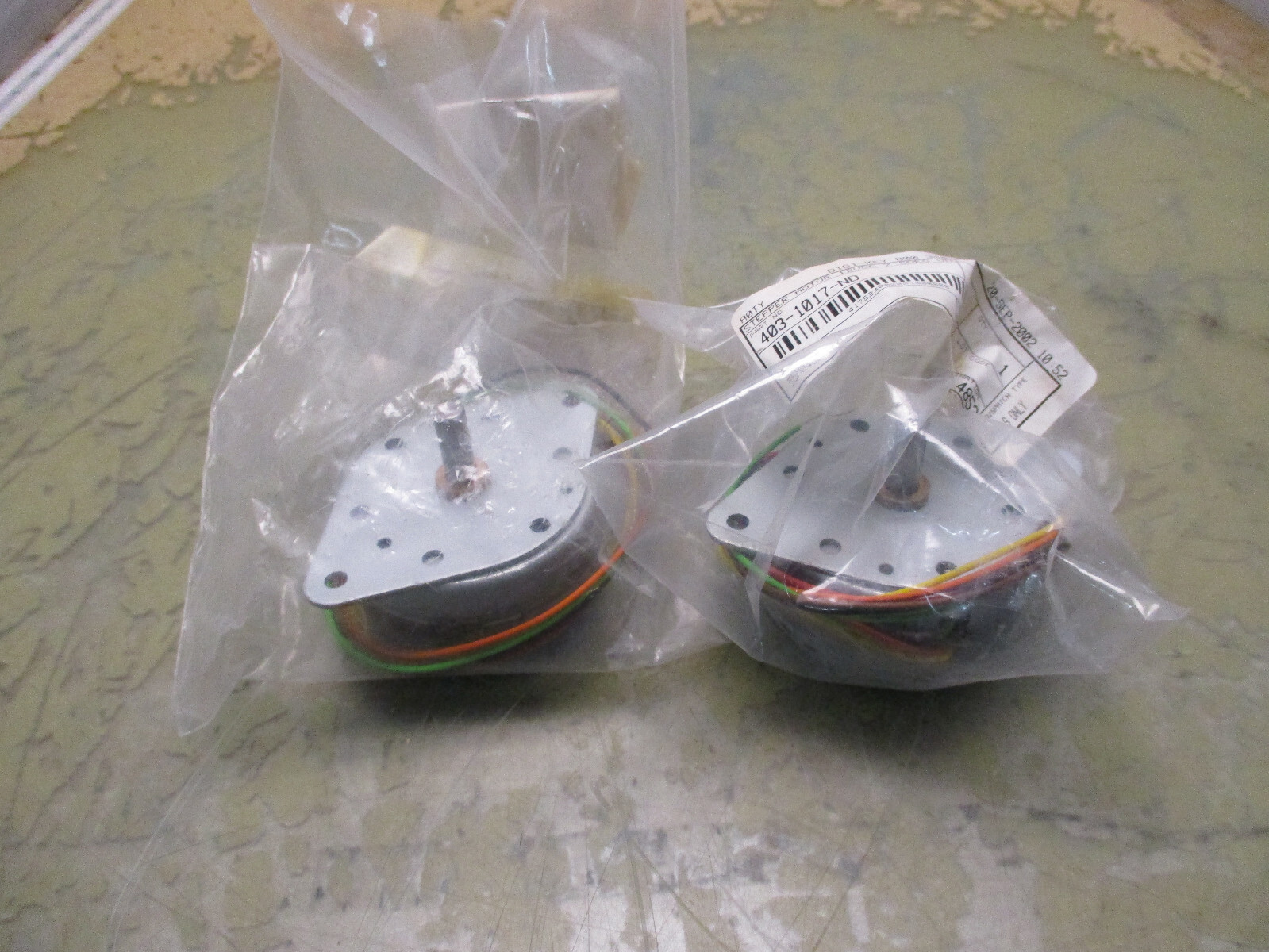 Lot of 2 Portescap Unipolar 55M048D2U 12VDC 400mA Stepper Motors [3*N-31]