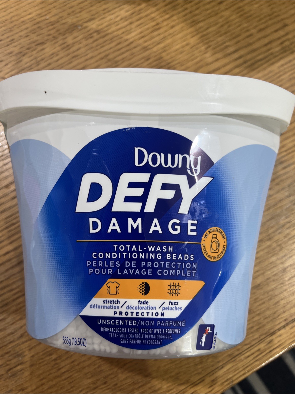 SEALED Downy Defy Damage Total Wash Conditioning Beads Unscented 19.5oz
