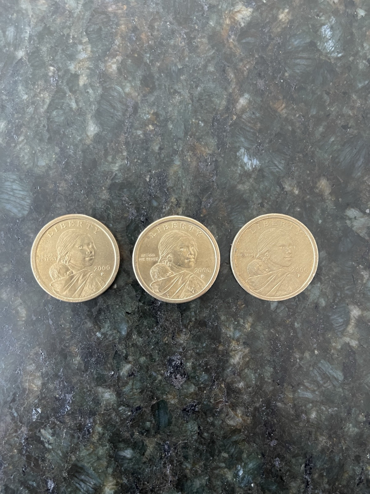 2000 P SACAGAWEA ONE DOLLAR COIN US LIBERTY GOLD COLOR.(3 Coins , Best Offer )