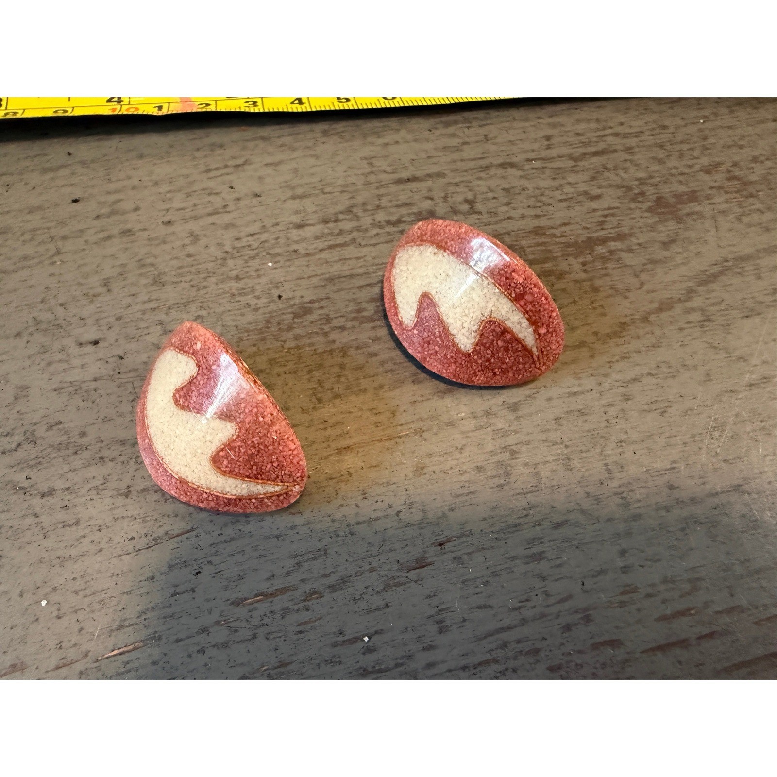 Vintage Pink Speckled Resin Stud Earrings 80s  Abstract Curved Post Earrings