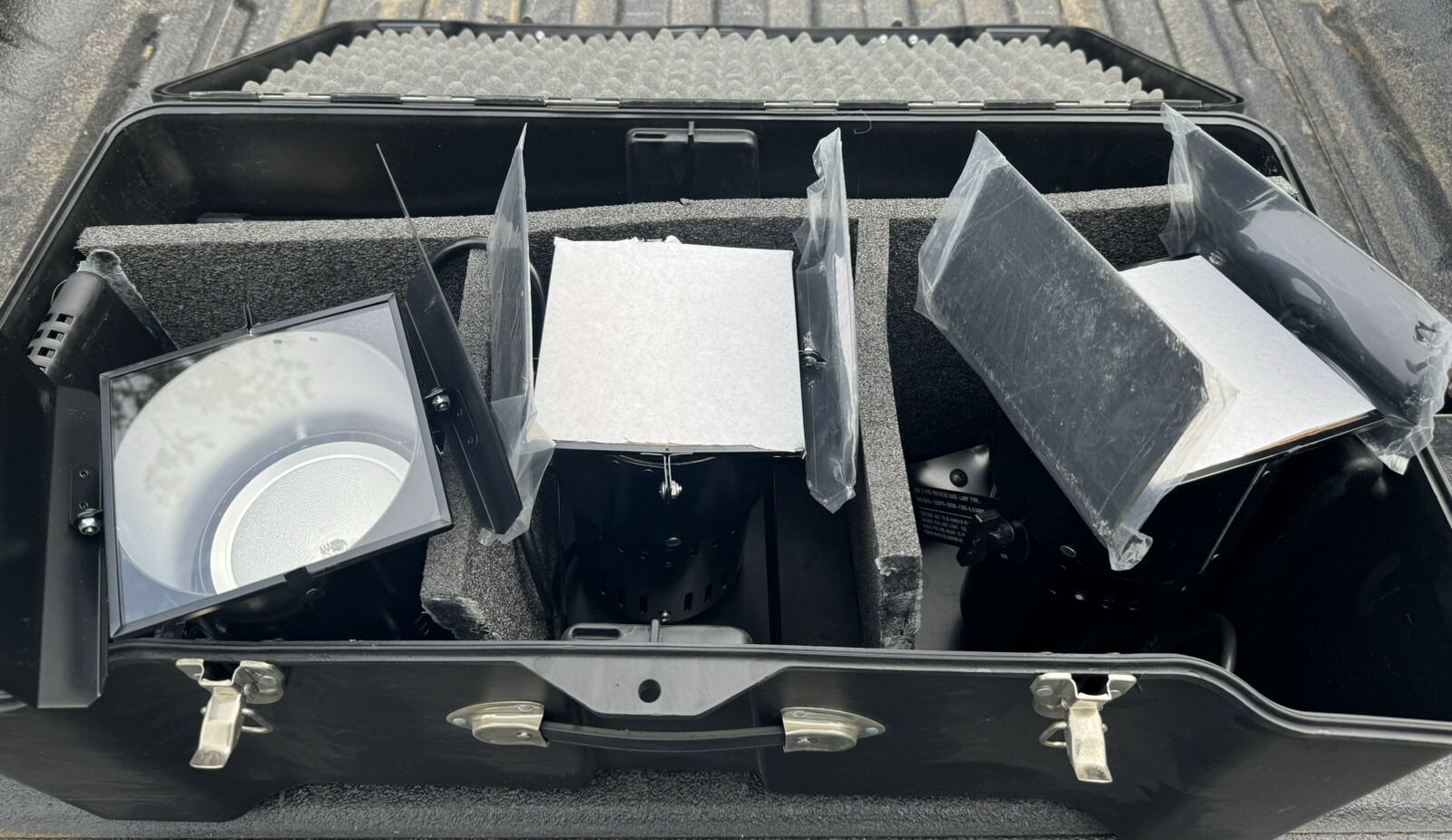 Used Smith-Victor Q60 BROAD LIGHTING KIT
