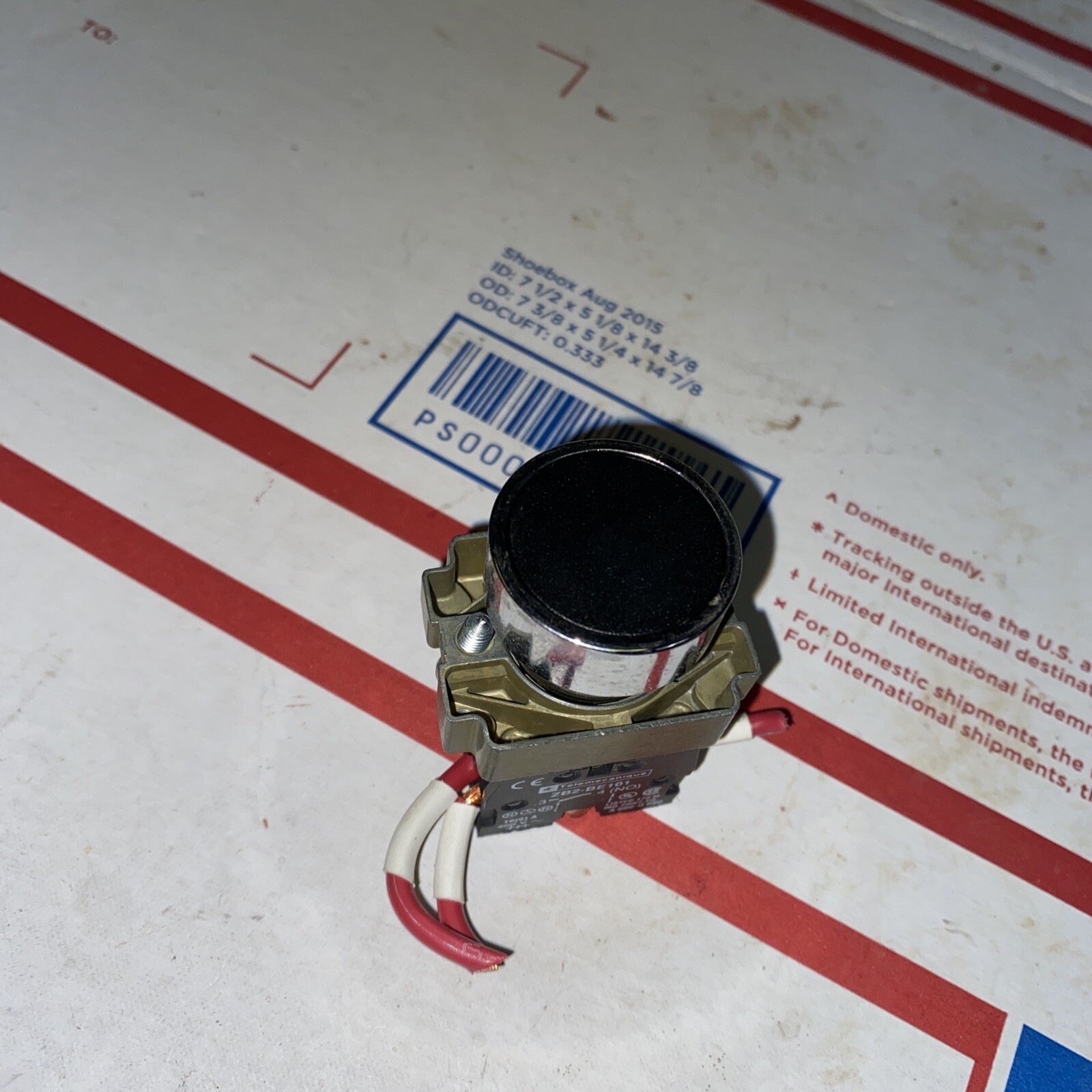 Telemecanique ZB2-BE101 black pushbutton switch One Piece