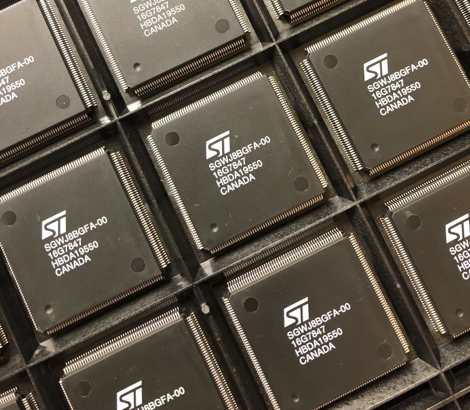 ST MICRO SGWJ8BGFA-00  16G7847  HBDA19550 Integrated Circuit  **NEW**  Qty.1