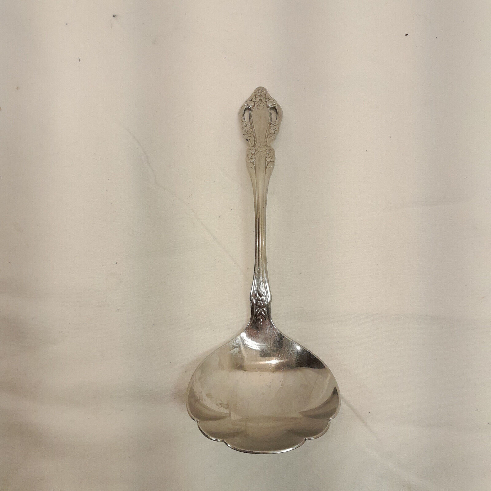 Oneida Raphael Distinction Deluxe Stainless IIII Serving Spoon/Ladle 7 3/4"