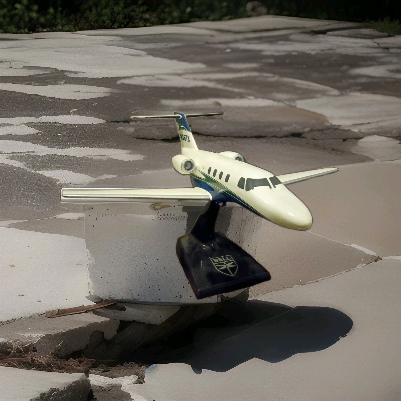 Cessna 750 Citation X Gold Corporate Business Jet Desk Model 1/40 SC Airplane