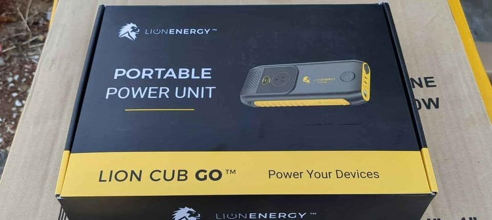 Lion Energy Cub Go Portable Power Unit 120Wh 5V/2.4A And 20W Solar Panel