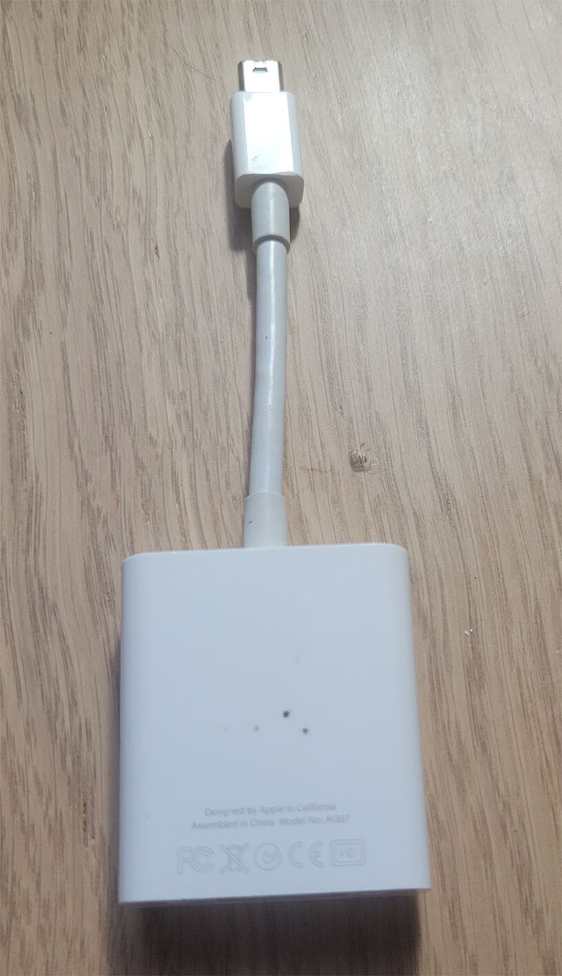 Original Genuine Apple Mini DisplayPort VGA Adapter A1307 Thunderbolt Projector