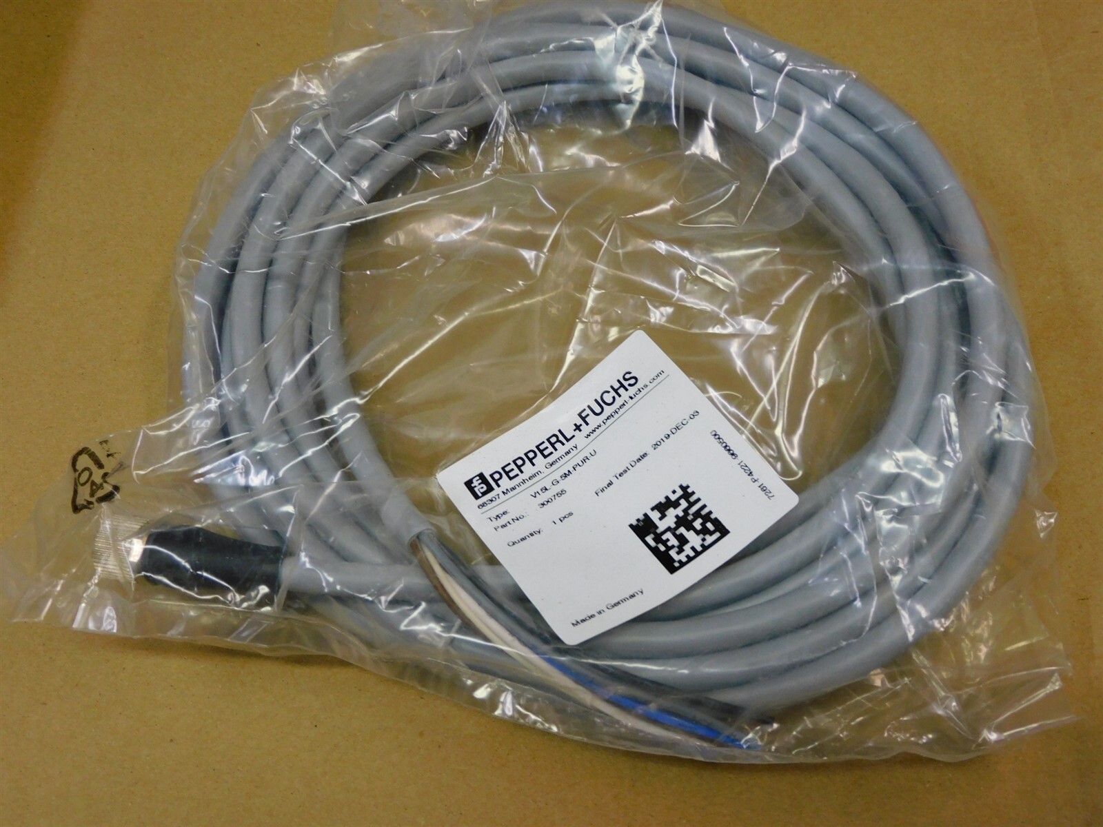 Pepperl & Fuchs V15L-G-5M-PUR-U 300755 LENGTH 5 METER LOT # 2
