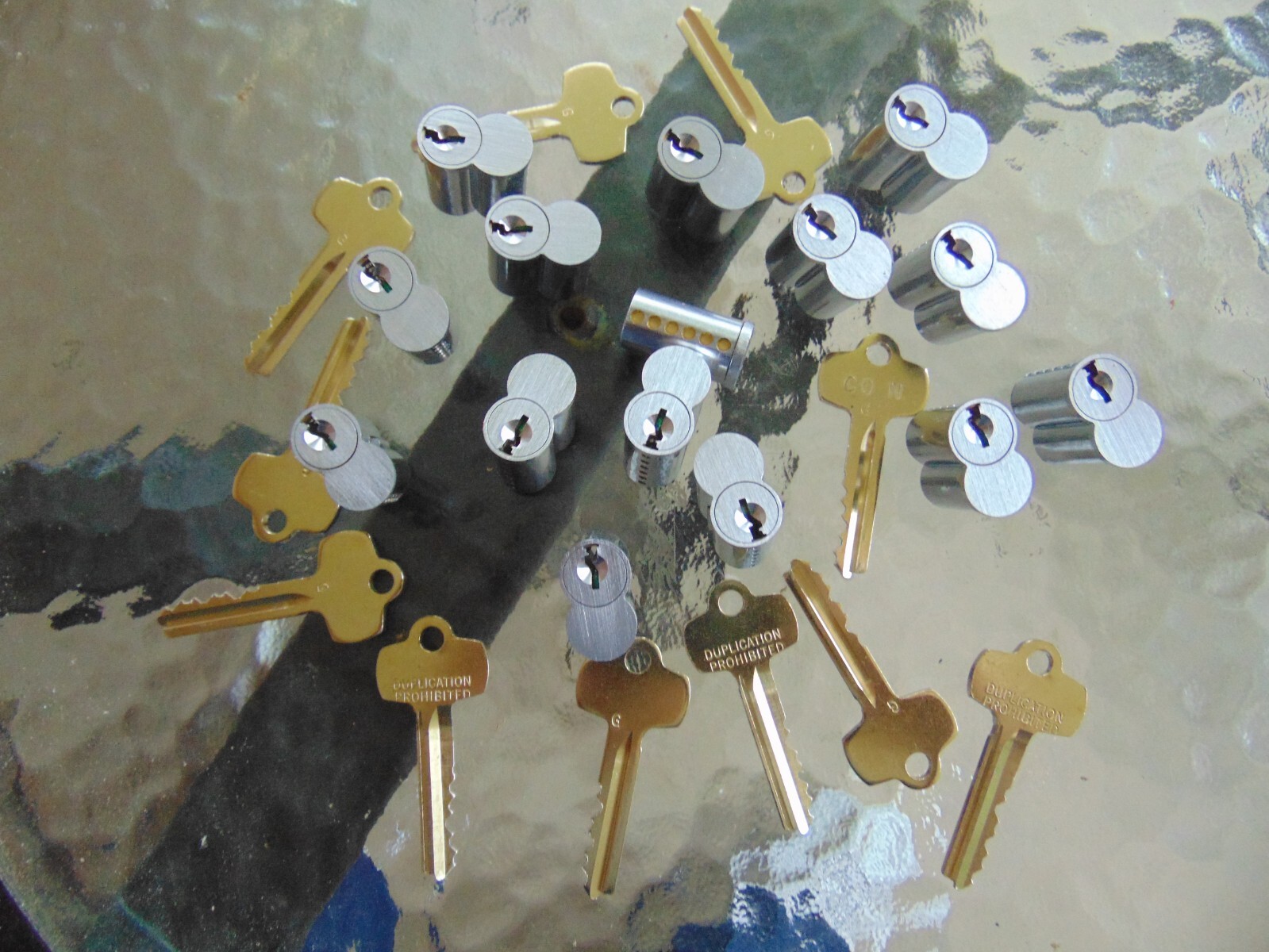 15 - BEST LOOK A LIKE   G   CORES  6 PIN WITH 1 CORE KEY AND 10 KEYS  LOCKSMITH