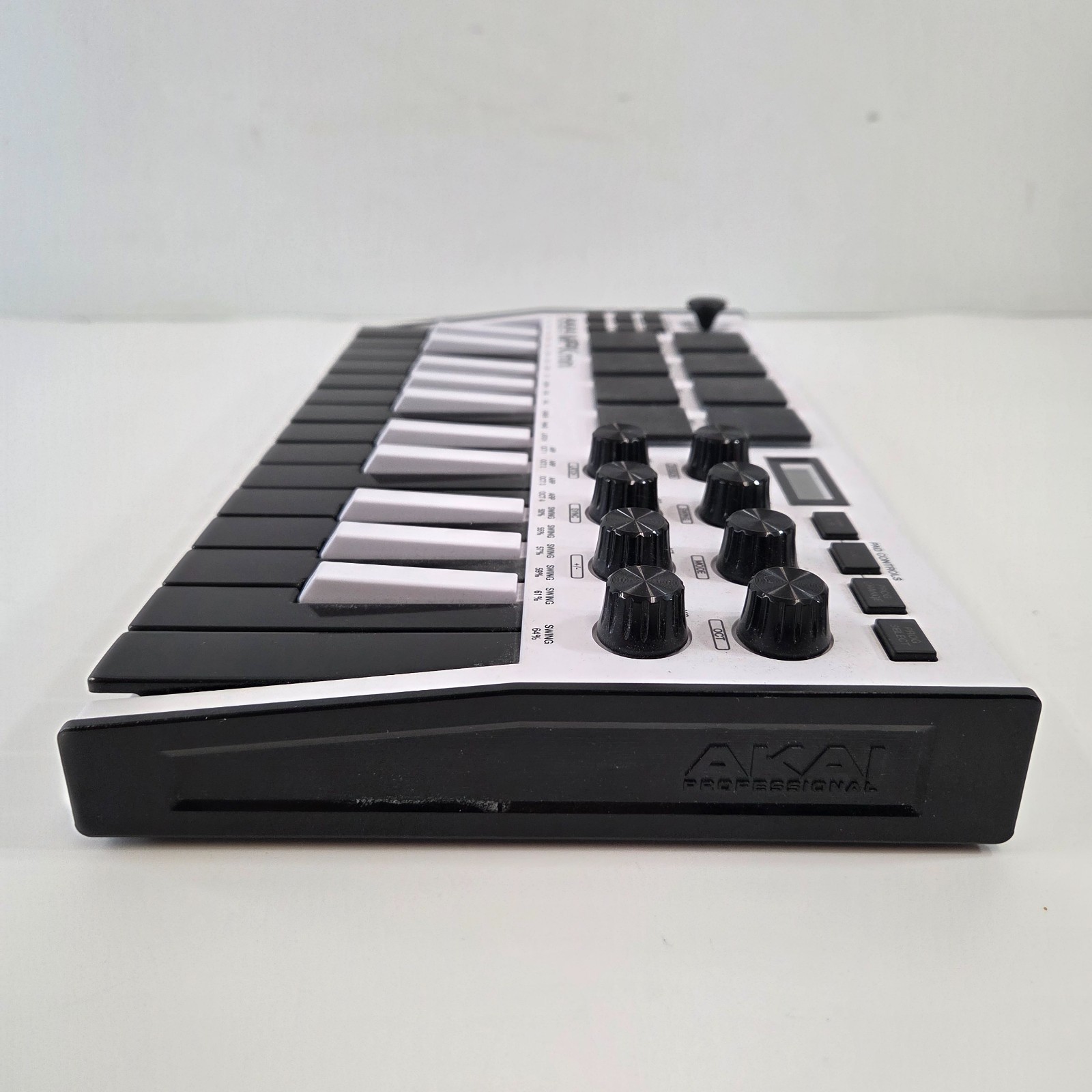 Akai Professional MPK Mini MIDI Keyboard Controller White w/ 37 Black Keys