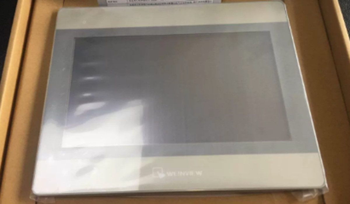 New In Box WEINTEK WEINVIEW MT8100iE Widescreen LCD/LED Display 10” TFT