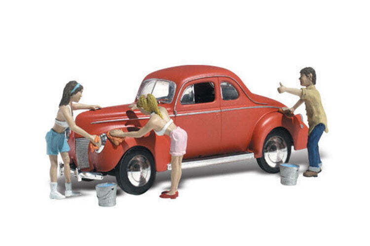 New Woodland N Train Figure Suds & Shine / Vehicle AutoScenes AS5339
