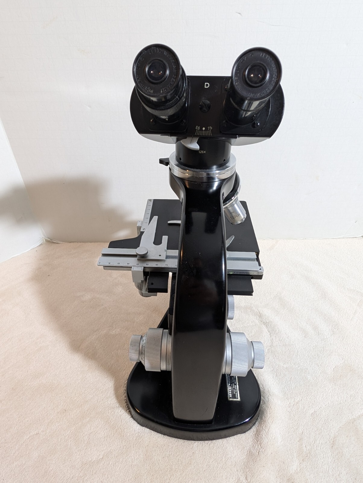 Leitz Wetzlar Binocular Microscope 4 Objectives Illuminator Case Manual Black