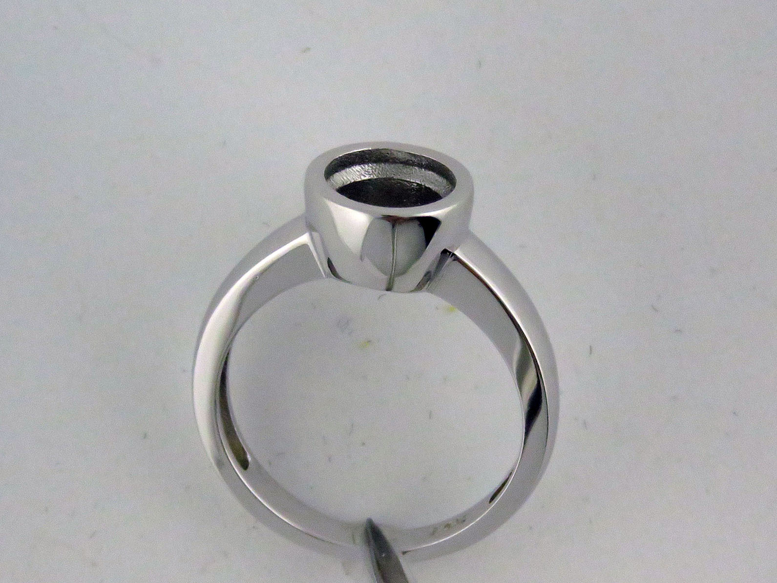 Full Bezel Ring For 1.5Carat 7.5mm Round Gem Stone 14k Solid white Gold
