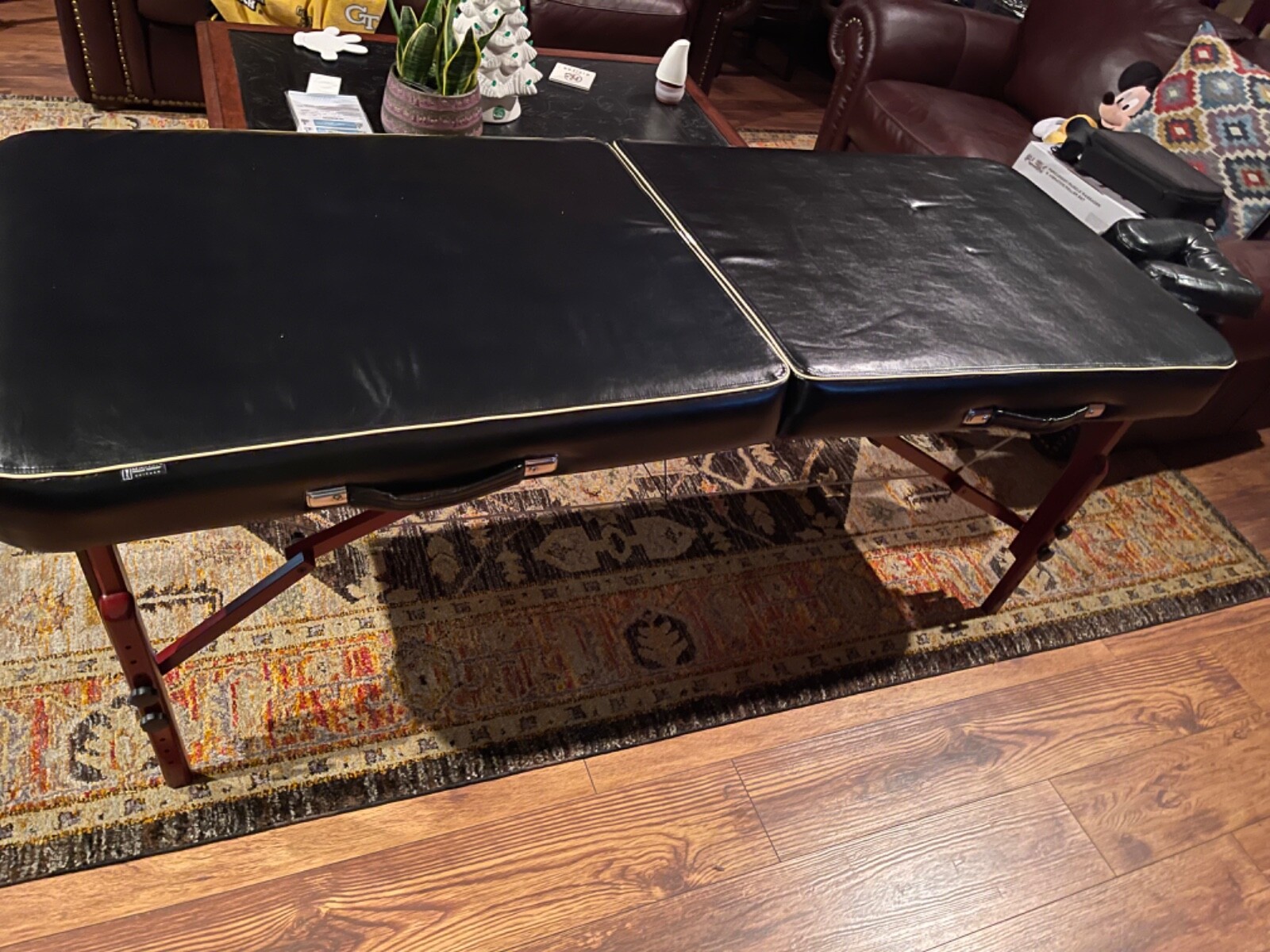 Massage Table Master Portable Tattoo or Massage Pre-Owned Nice