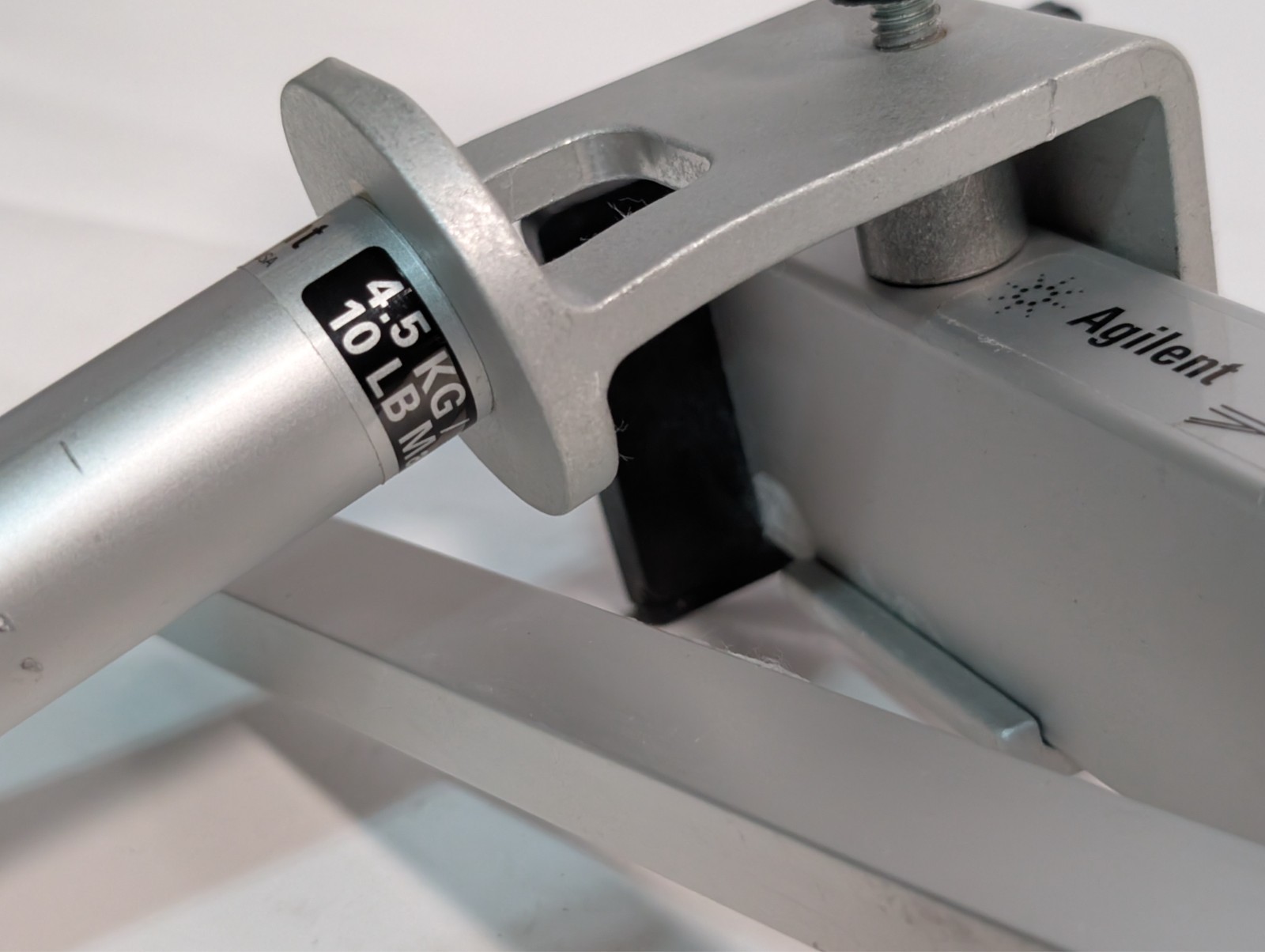 Agilent MP13PHPML1A tilt-swivel monitor shelf arm, 19.7in, 80 lb post mount