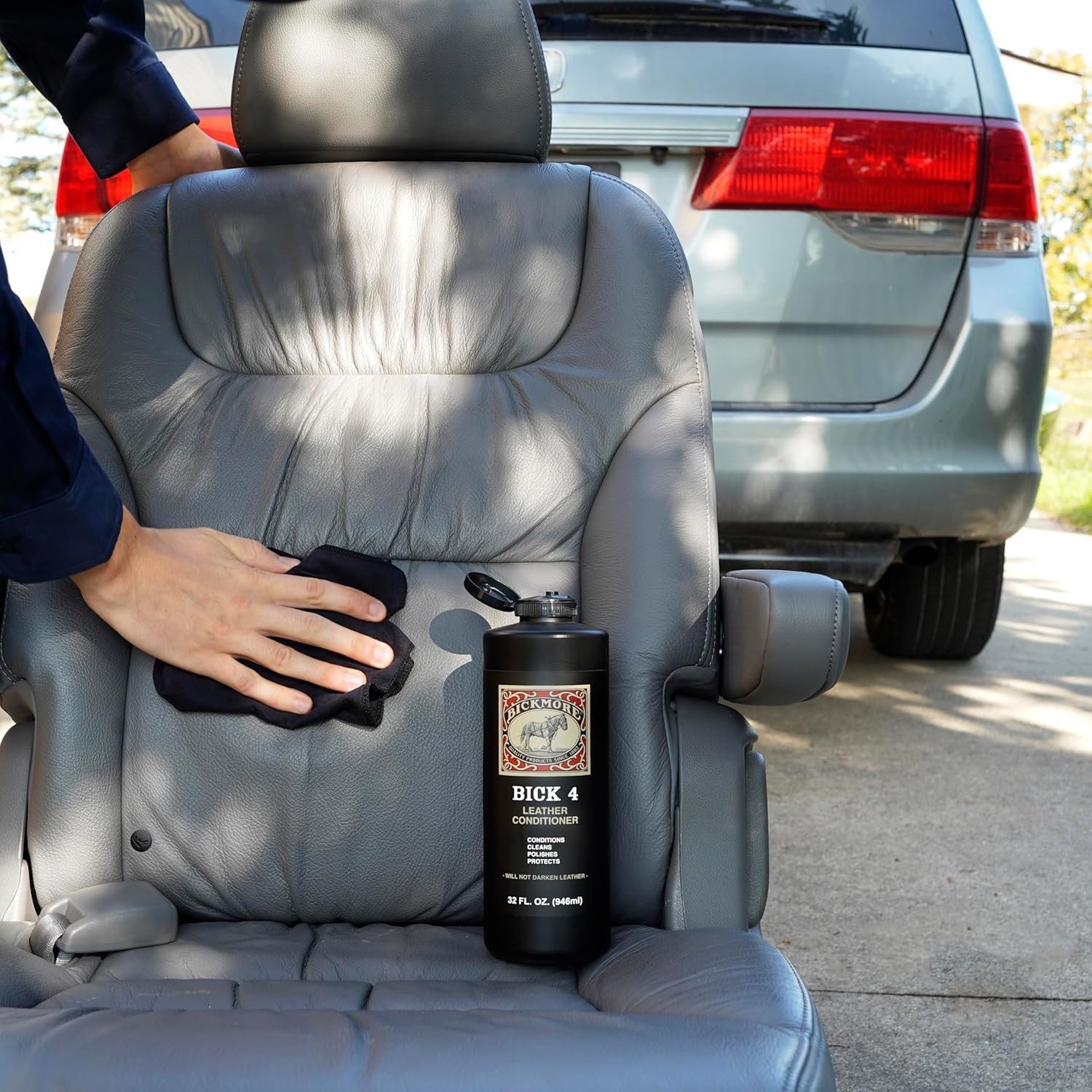 Leather Conditioner 32oz Cleaner and Protector for All Smooth Leather