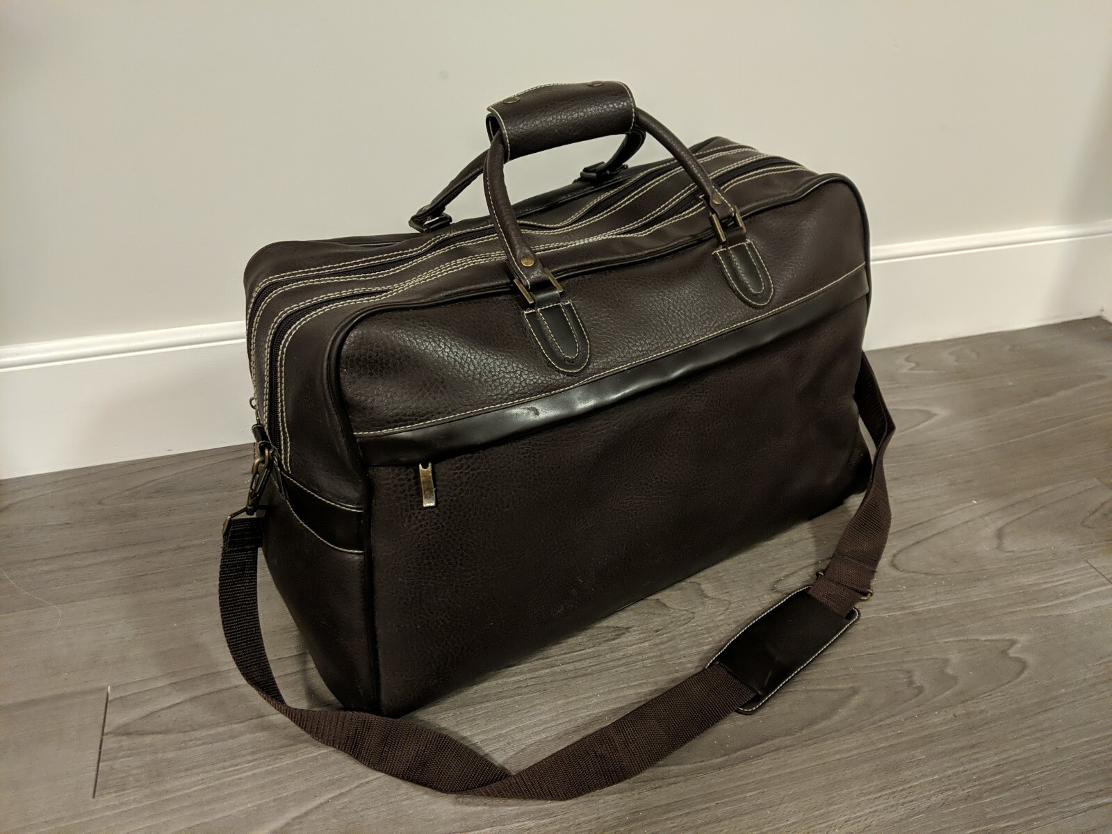 Vintage Faux Leather 20" Business Casual Duffel Travel Gym Overnight Weekend Bag