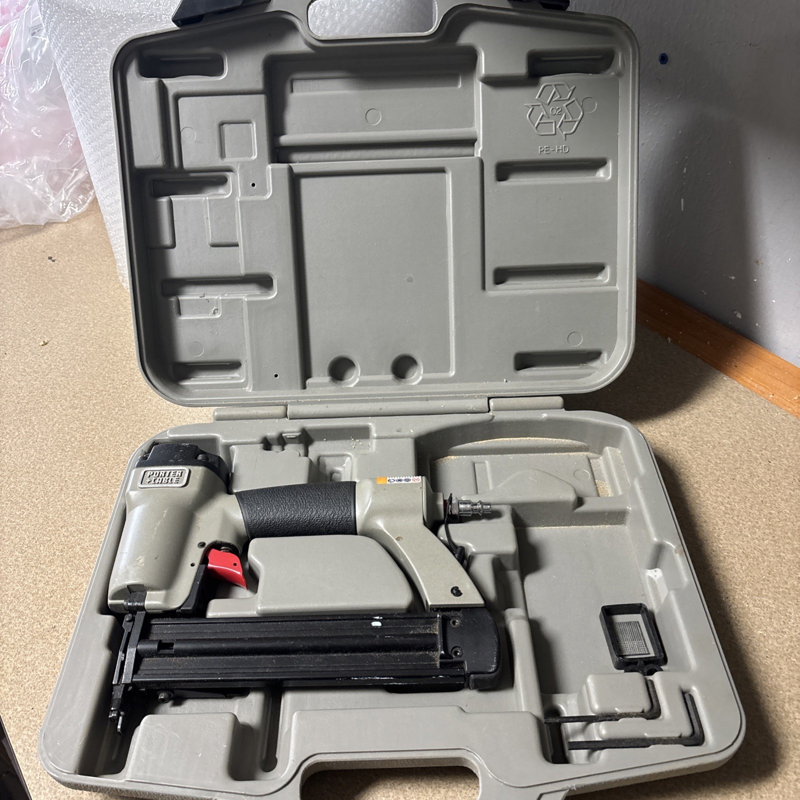 PORTER-CABLE BN125A 18 Gauge Brad Nail Gun! FREE SHIPPING!!