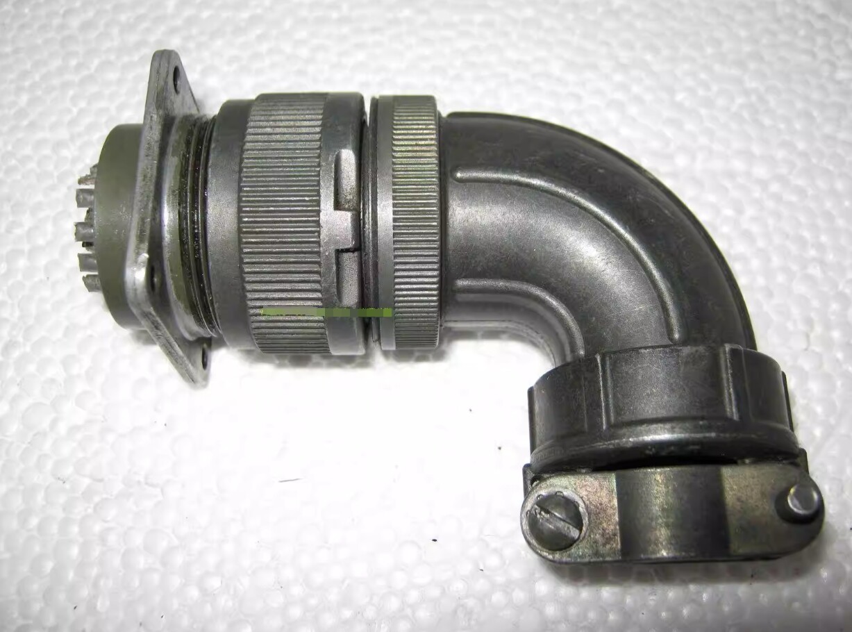 MS3108B20-29S AMPHENOL Circular Socket MIL Right-Angle Connector Plug 17-Pin