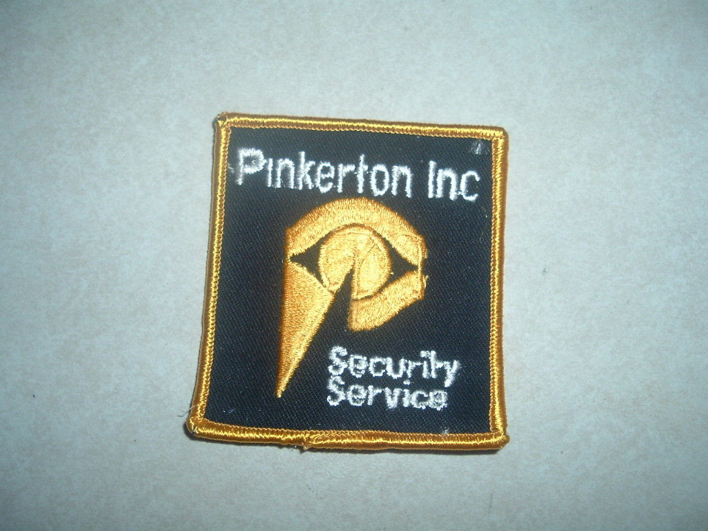 PATCH SECURITY PINKERTON SECURITY SERVICES 3 INCHES BY 2 3/4 INCHES