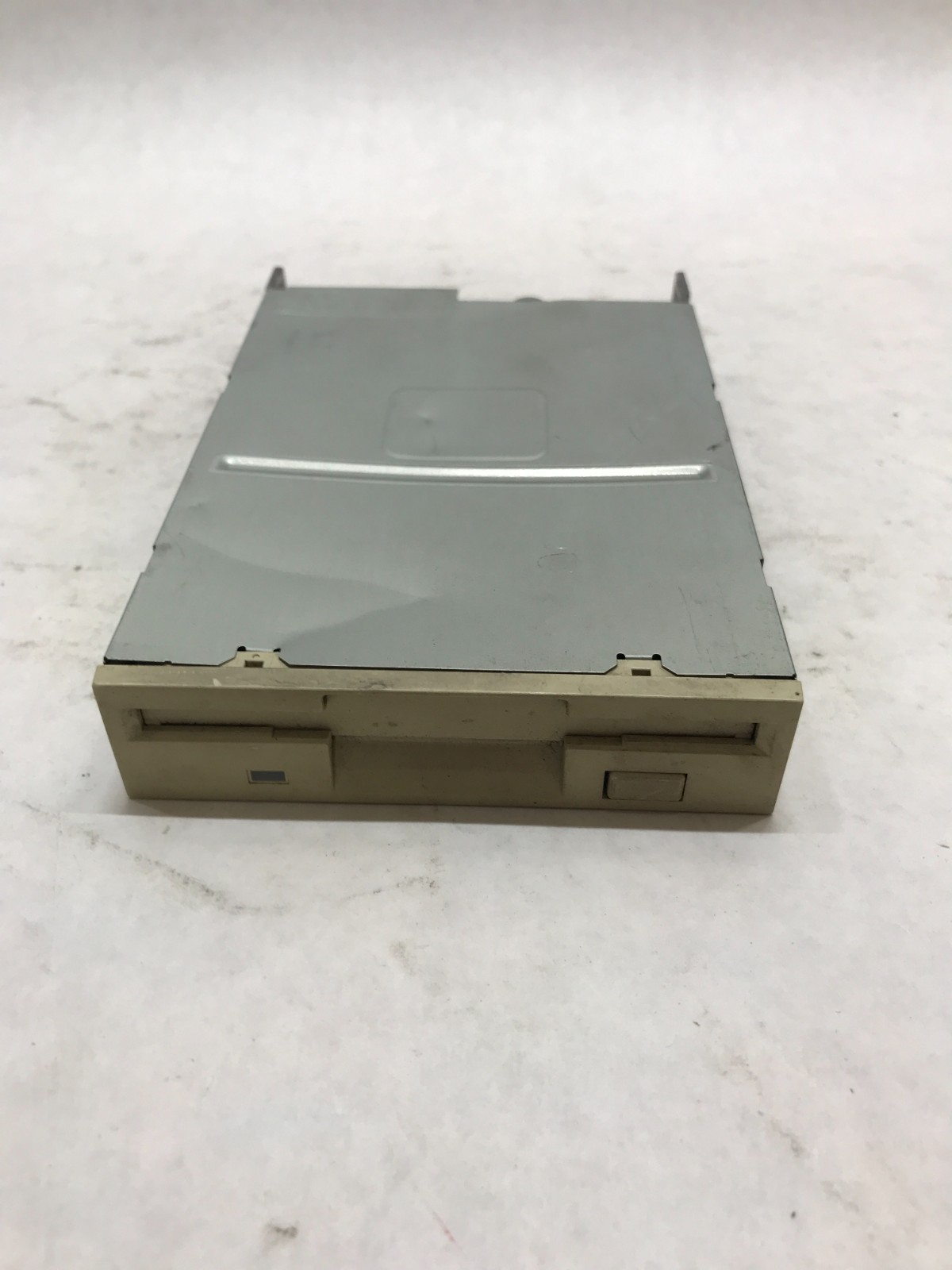 TEAC FD-235HF 1.44 MB 3.5” Floppy Disk Drive 19307342-40 Beige Bezel Tested - DW