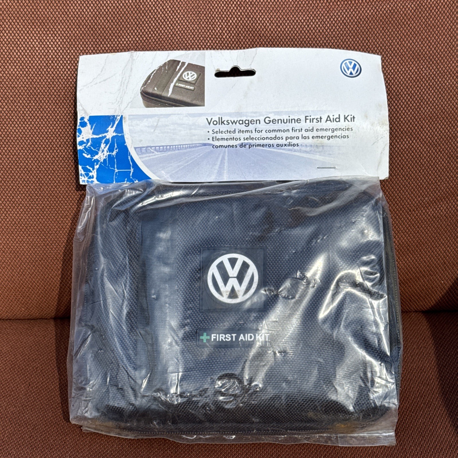 OEM Volkswagen Genuine First Aid Kit New Factory Sealed  000 093 108 B 9B9