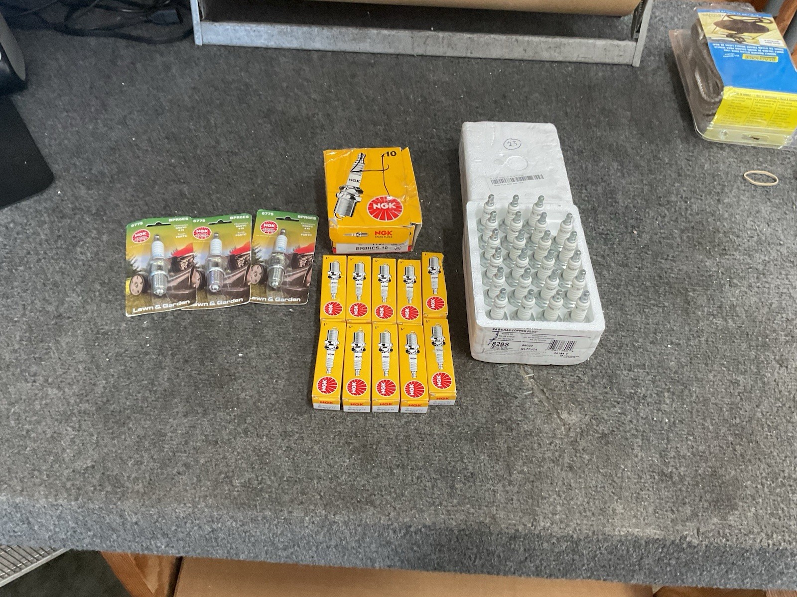 Mixed lot of 36 Spark Plus NGK BR8HCS-10 Champion 828S NGK BPR6ES
