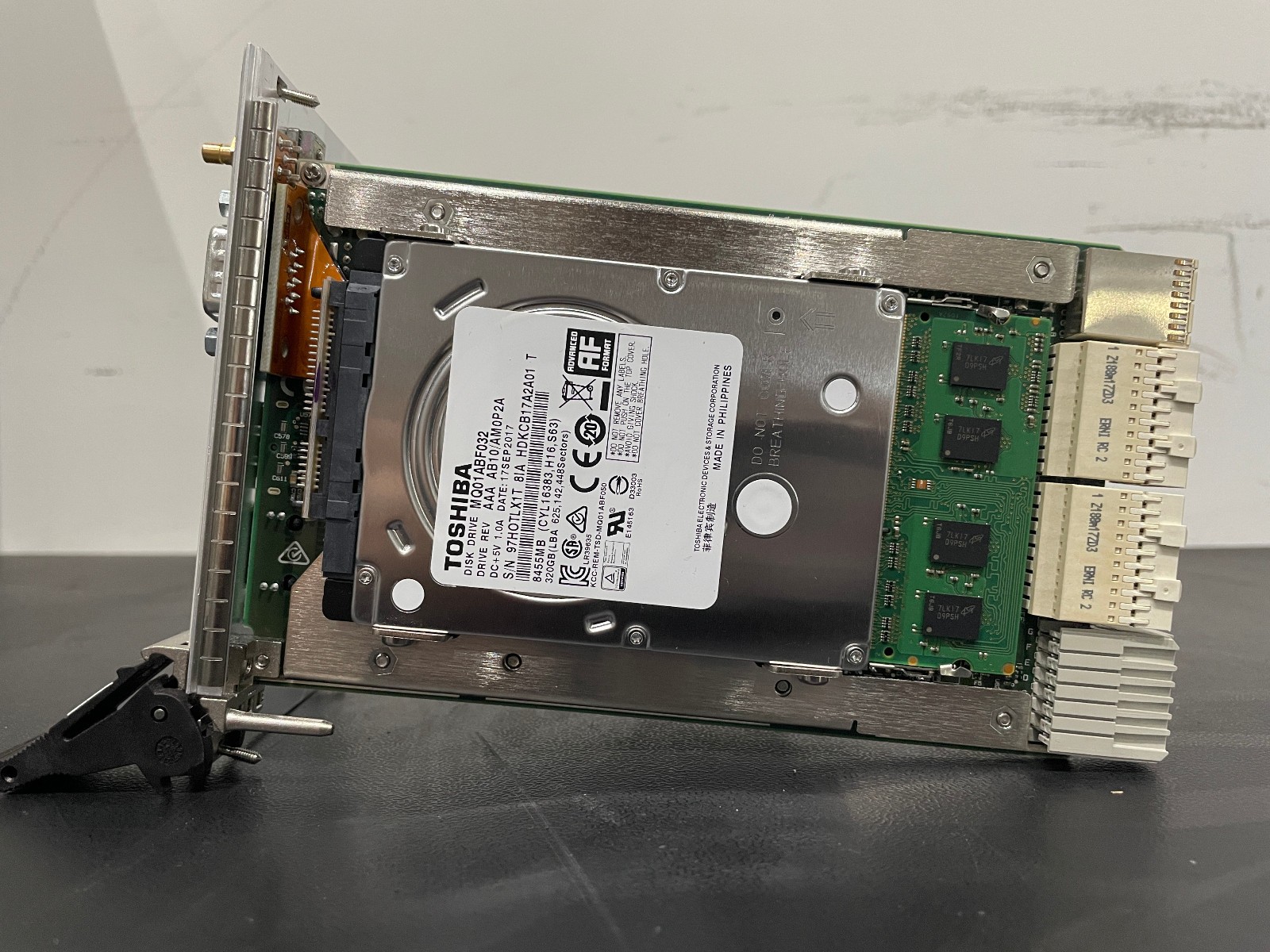 National Instruments PXIe-8821 Embedded Controller